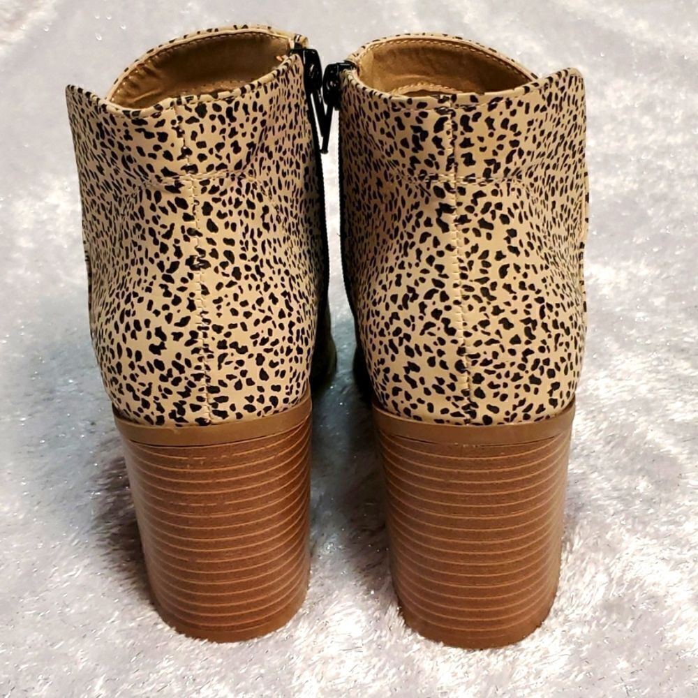 Serra boots, nwot, size 9 - Picture 4 of 7